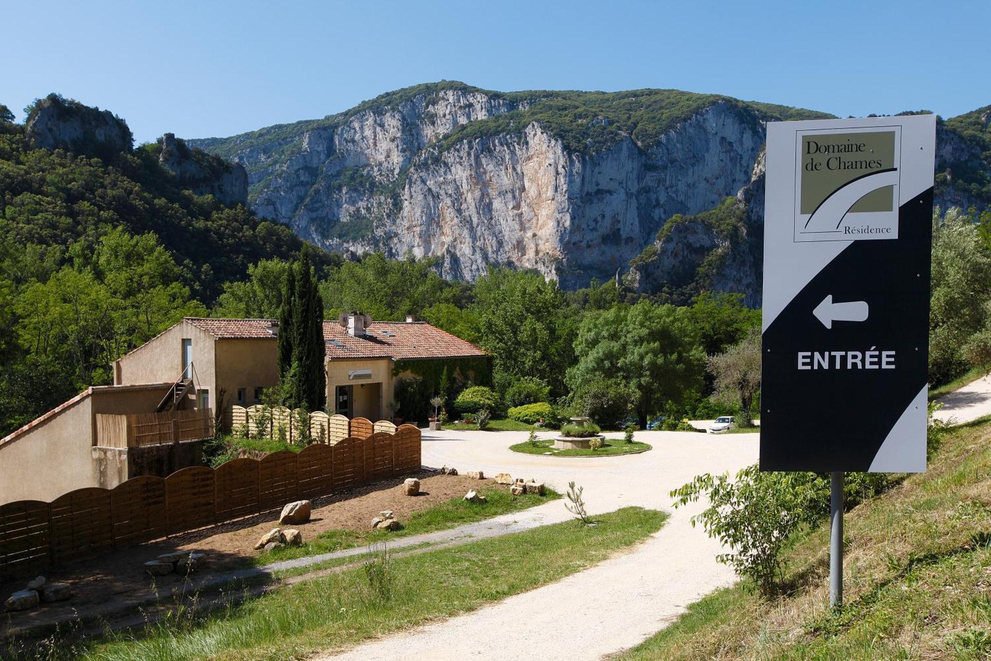 Vacanceole - Le Domaine De Chames - Pont D'Arc Vallon-Pont-d'Arc Exterior photo