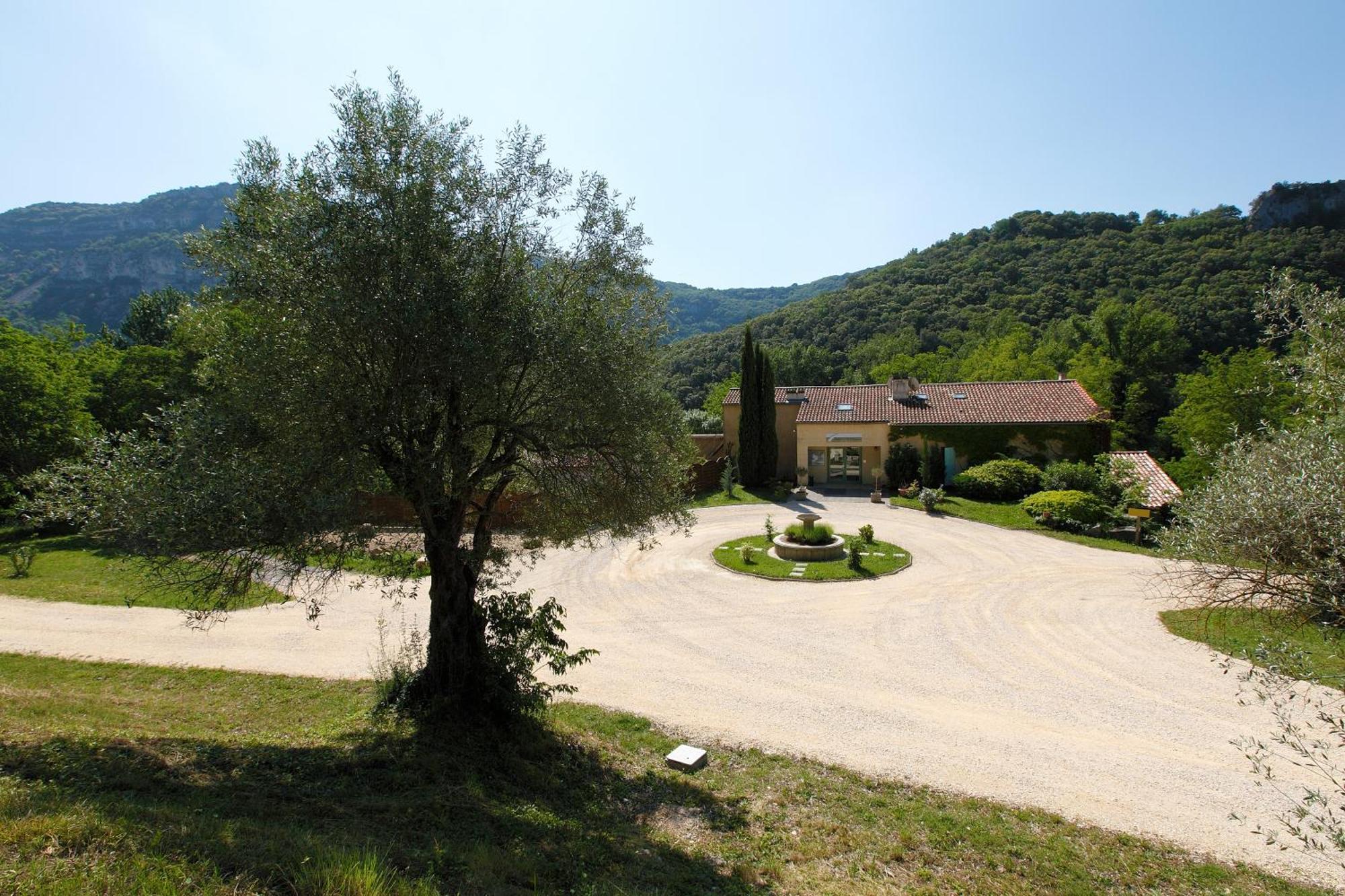Vacanceole - Le Domaine De Chames - Pont D'Arc Vallon-Pont-d'Arc Exterior photo